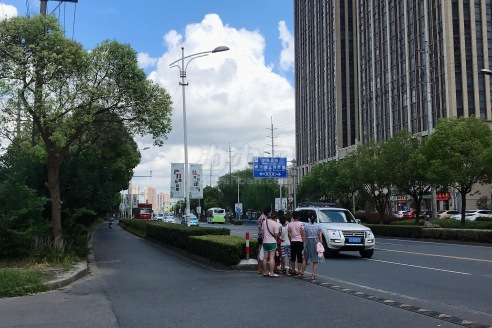 韵博智谷(宜华生活)   地 址 : [ 松江泗泾] 沈砖公路5555号18栋